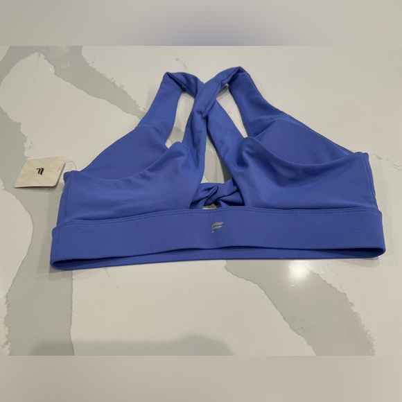 FABLETICS Oasis twist sports bra in Periwinkle Punch! 💙 BRAND NEW WITH TAG 💙 - Picture 2 of 3